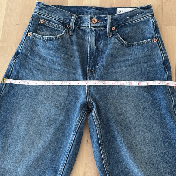 Gap High Rise Barrel Leg Jeans - Picture 8 of 10